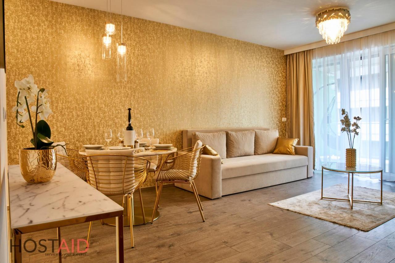 Azur Apartment - Hostaid Siófok Esterno foto