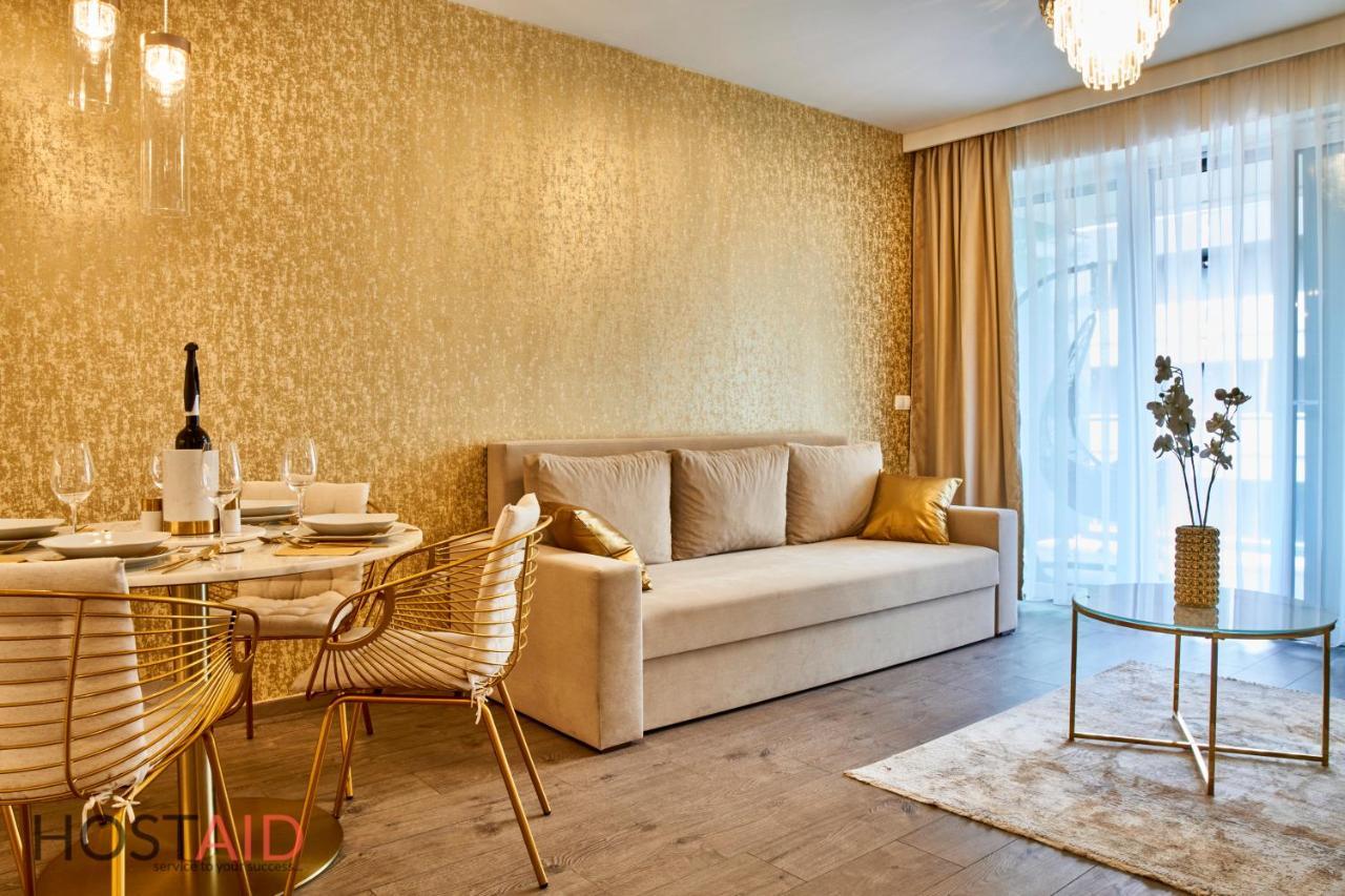 Azur Apartment - Hostaid Siófok Esterno foto