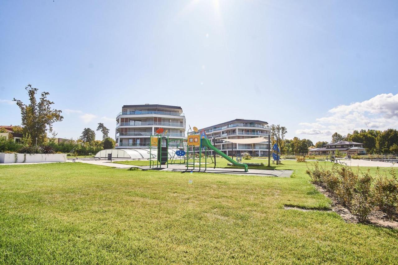 Azur Apartment - Hostaid Siófok Esterno foto