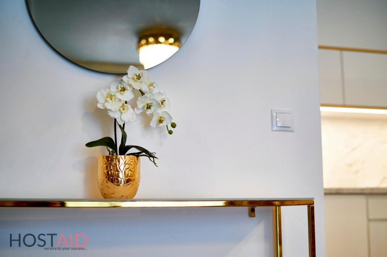 Azur Apartment - Hostaid Siófok Esterno foto