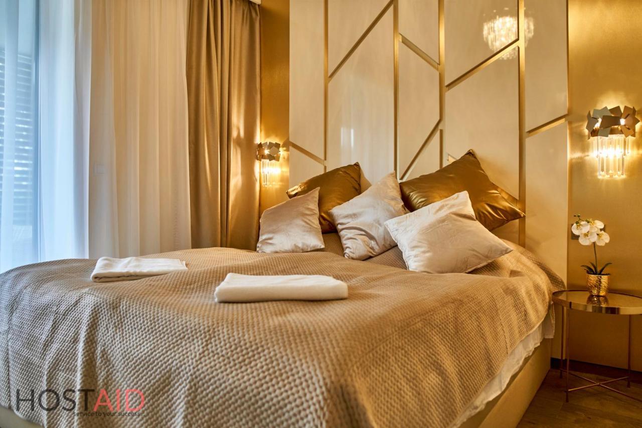 Azur Apartment - Hostaid Siófok Esterno foto